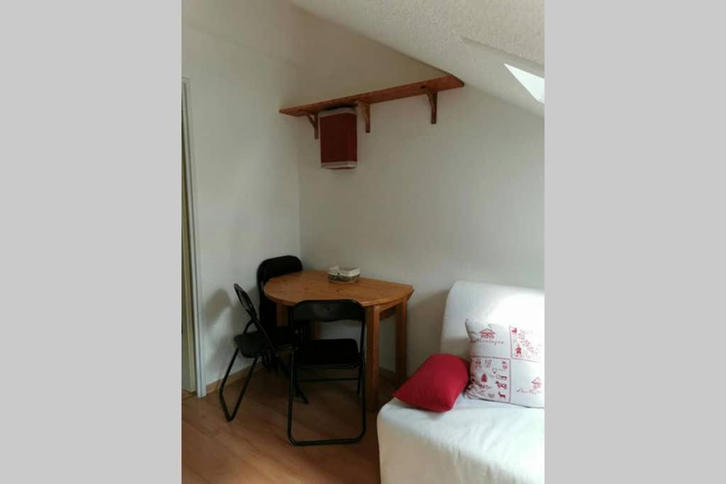 Petit Studio Mansarde 18 M2 Avec Navette Gratuit Aux Pistes De Ski Gresse-en-Vercors Exterior photo